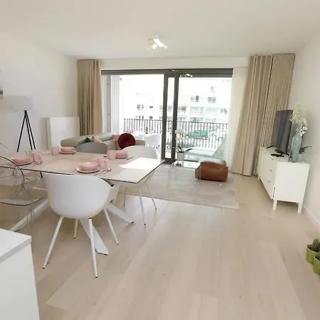 Апартаменты Stunning Sea View In *